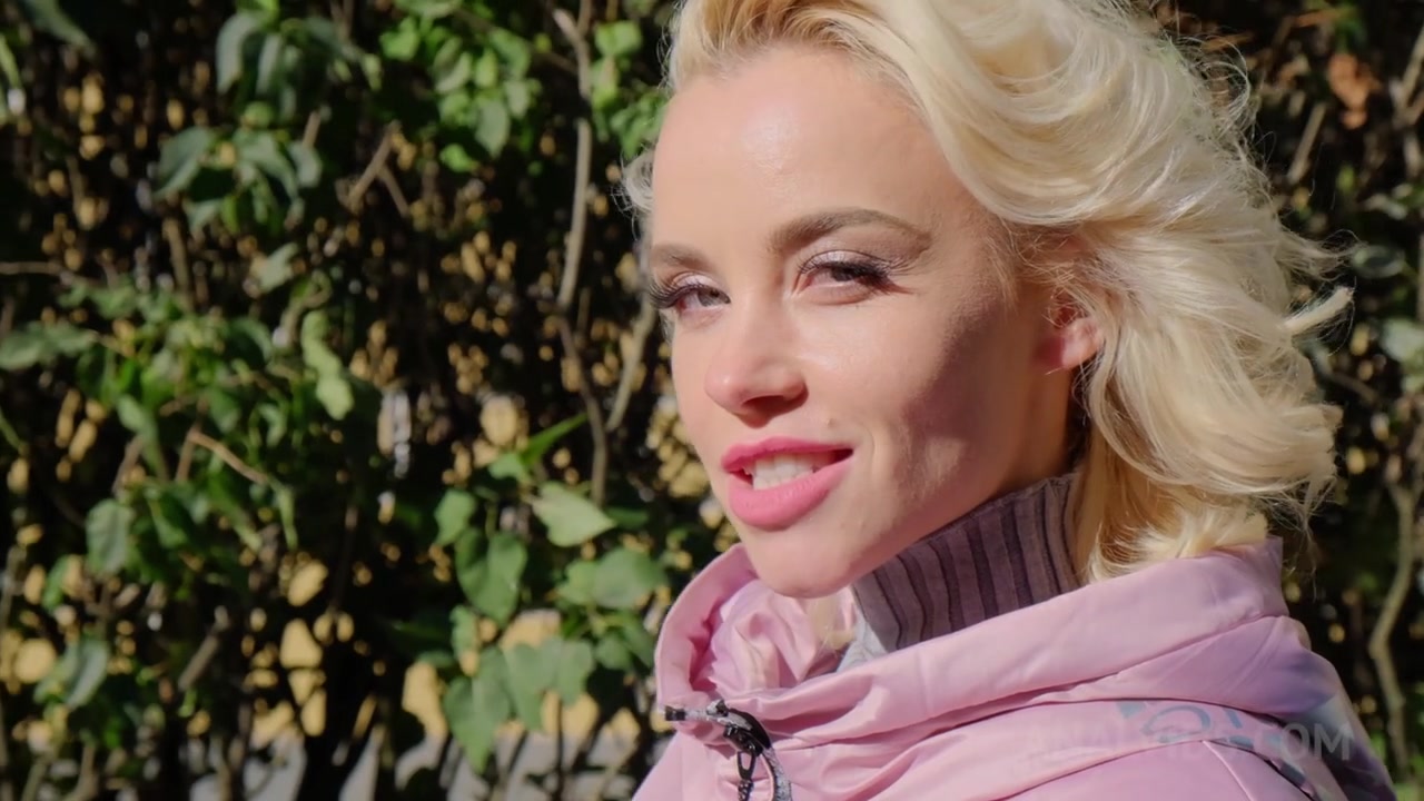 Lara Frost plunged into the world of her dirty fantasies and fucked by a stranger from the street NRX033 - AnalVids