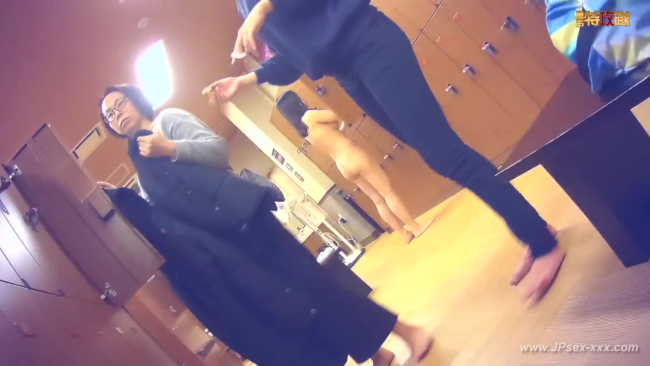 japanese public bathroom changeroom.57