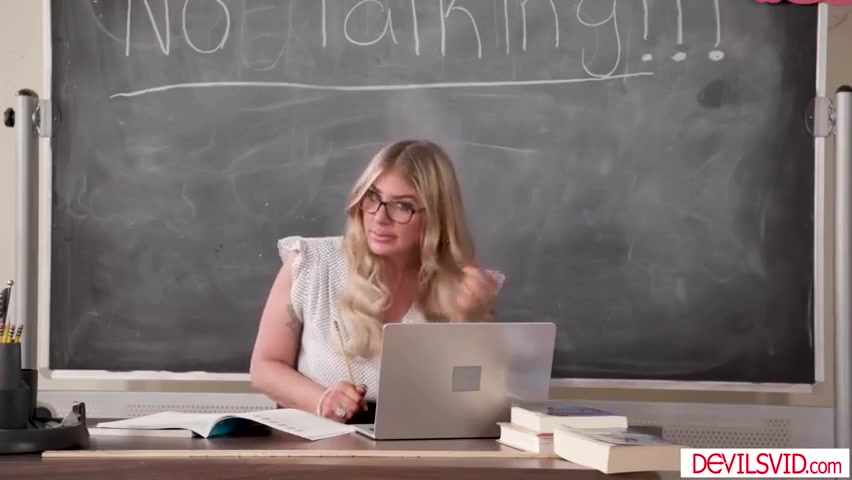 Craving For Students 18+ Bbc With Blonde Teacher And Lolly Dames