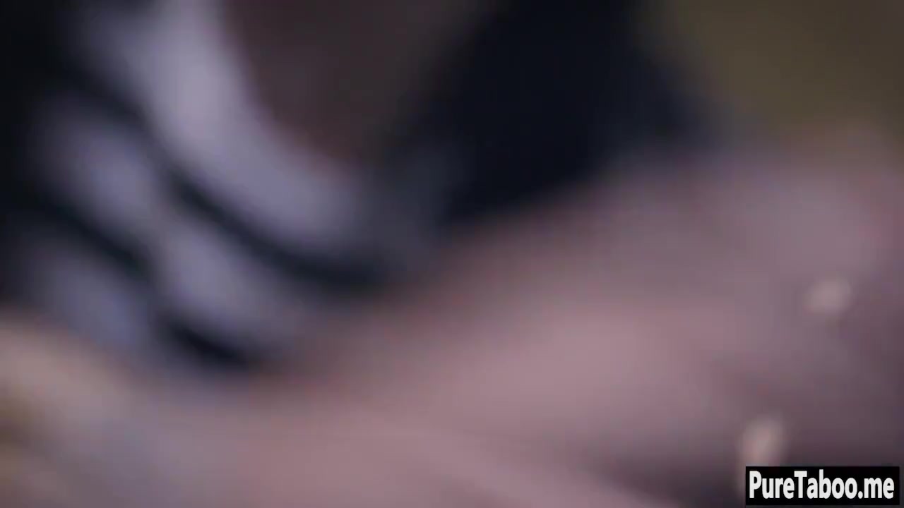 Psycho teen 18+ Caught A Brunette Babe And Used Her Tongue