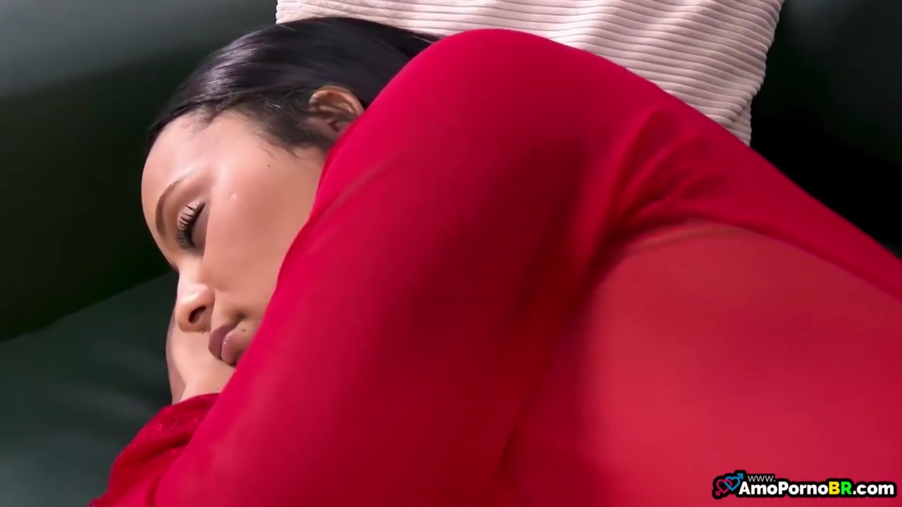 I Fucked My Stepdaughter On The Couch In The Morning As If