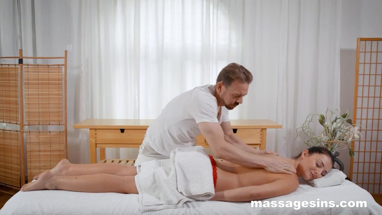 Touch the Body, Heal the Pussy - Massagesins