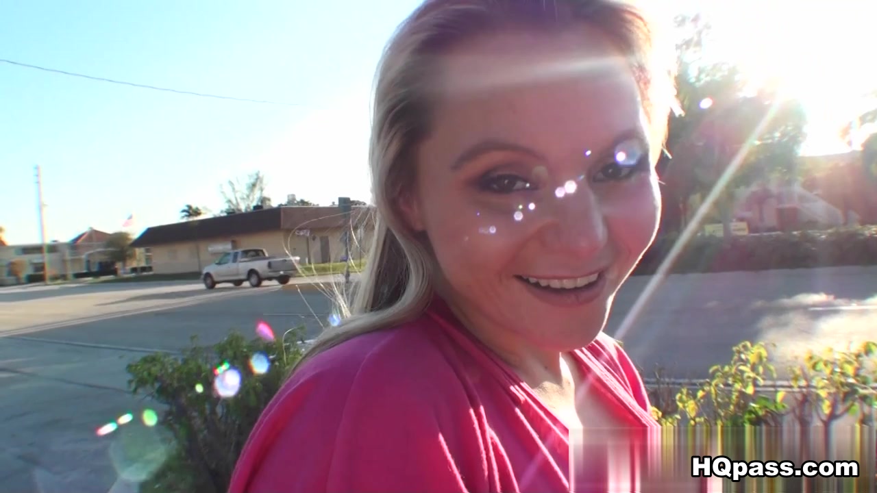 Josh & Betty Bang in Wet and willing Video
