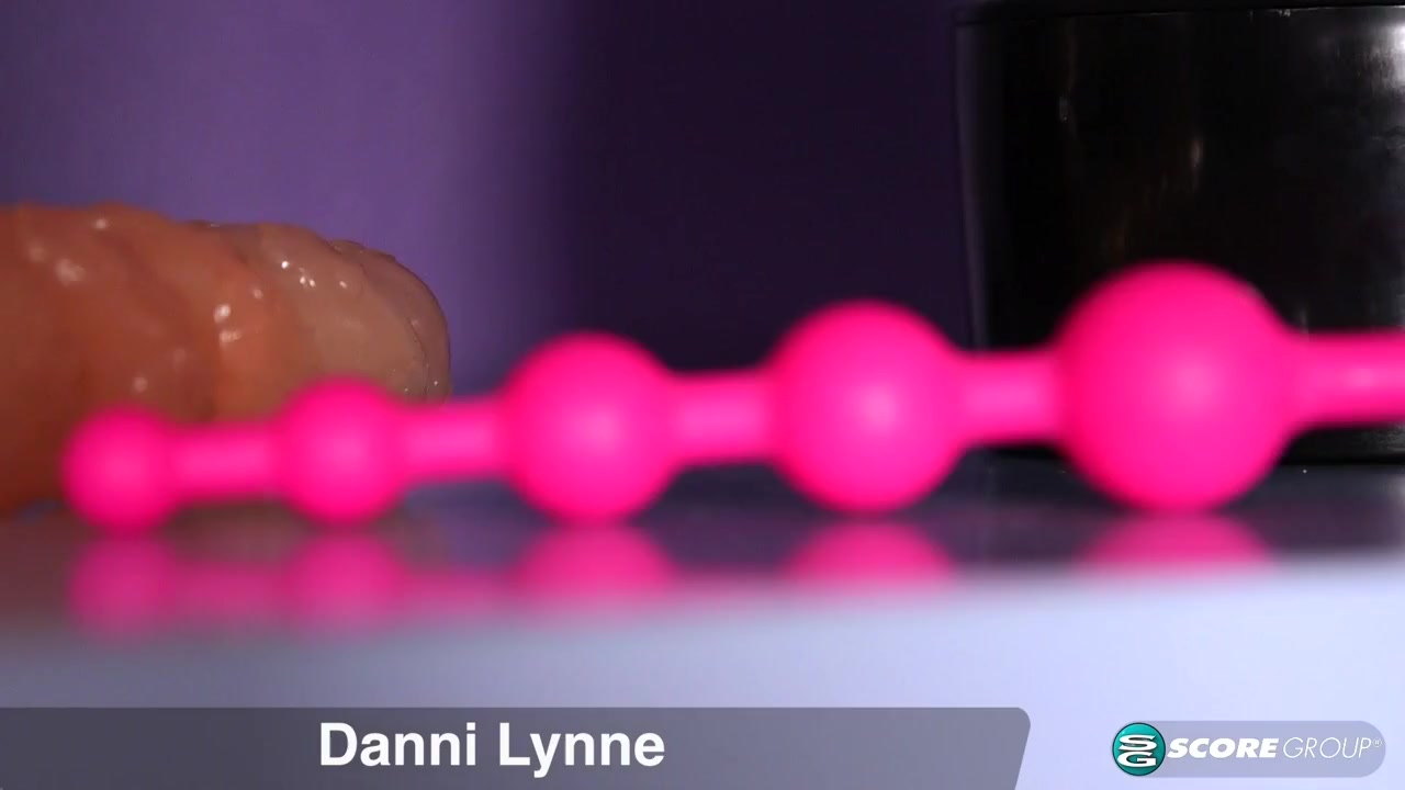 36EEE Porn Store Salesgirl - Danni Lynne and J Mac - Scoreland