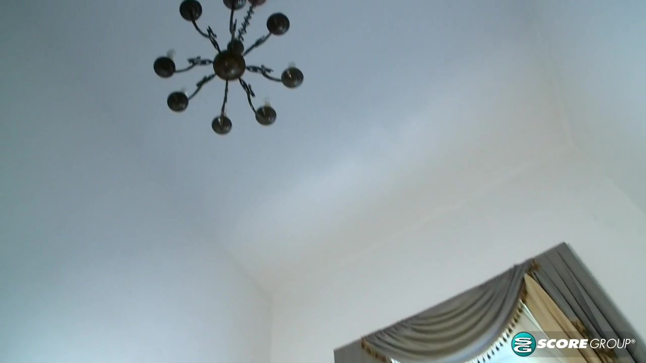 Screw the lightbulb. Screw Dominno!