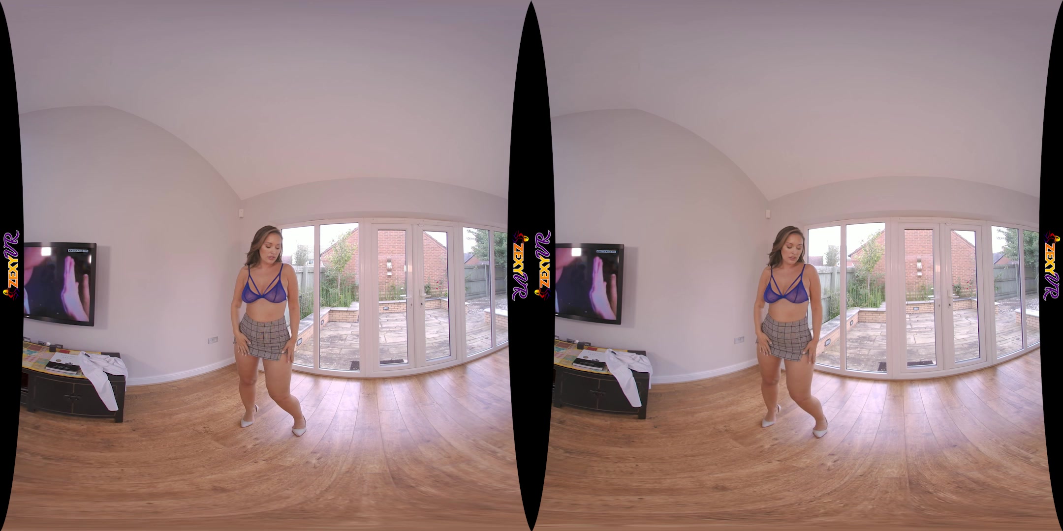 Bursting Out featuring Frankie L - ZexyVR
