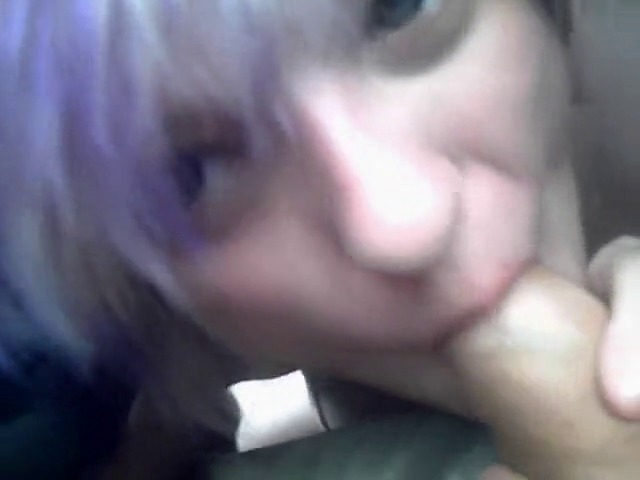 Petite emo teen 18+ sucking it in car