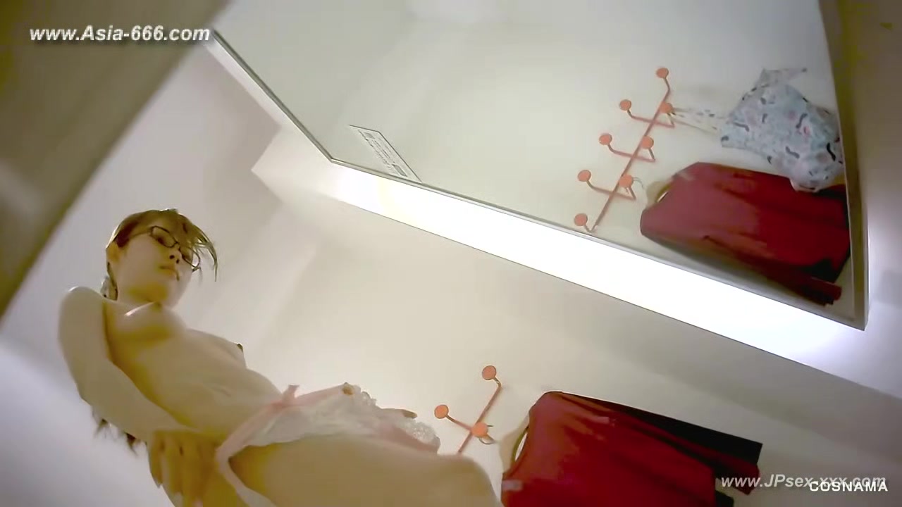 peeping japanese changeroom.10_2