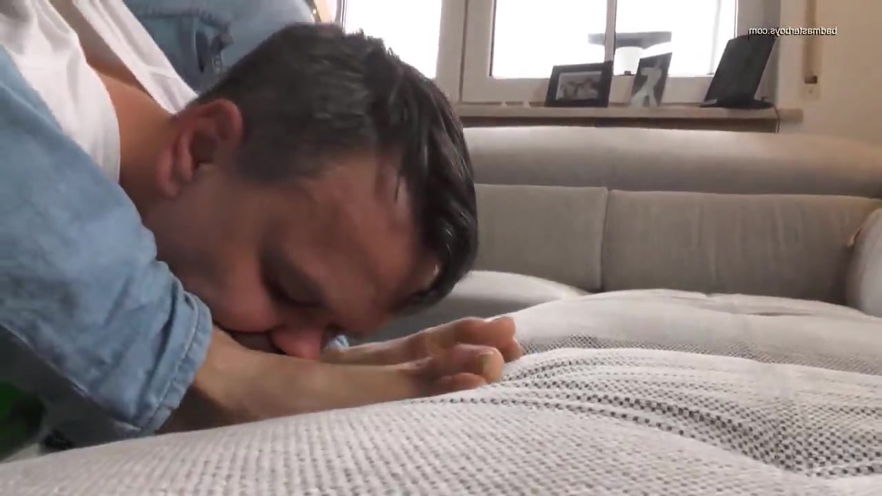 German master foot licking