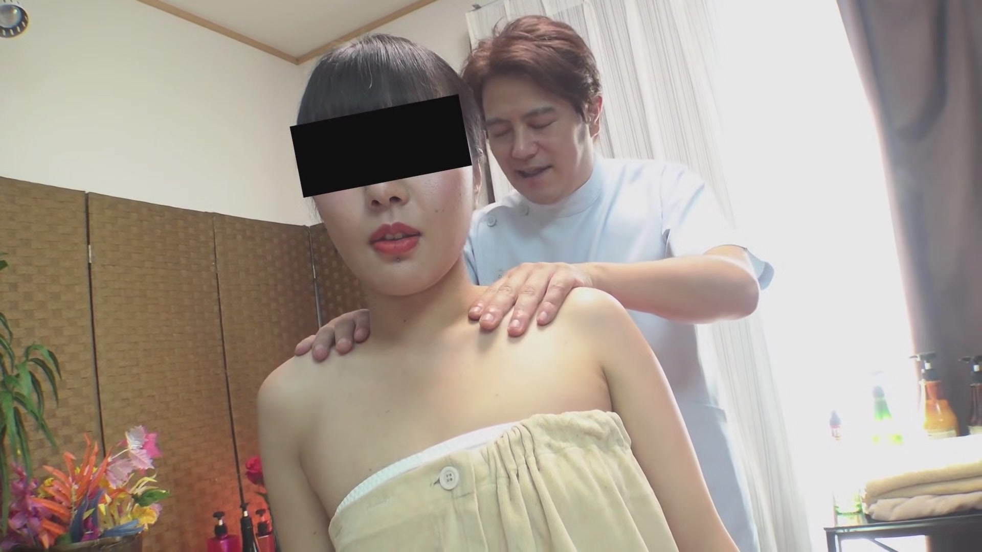 Aiharayuka Sensitive Girl Gets Wet With A Massager - 10musume