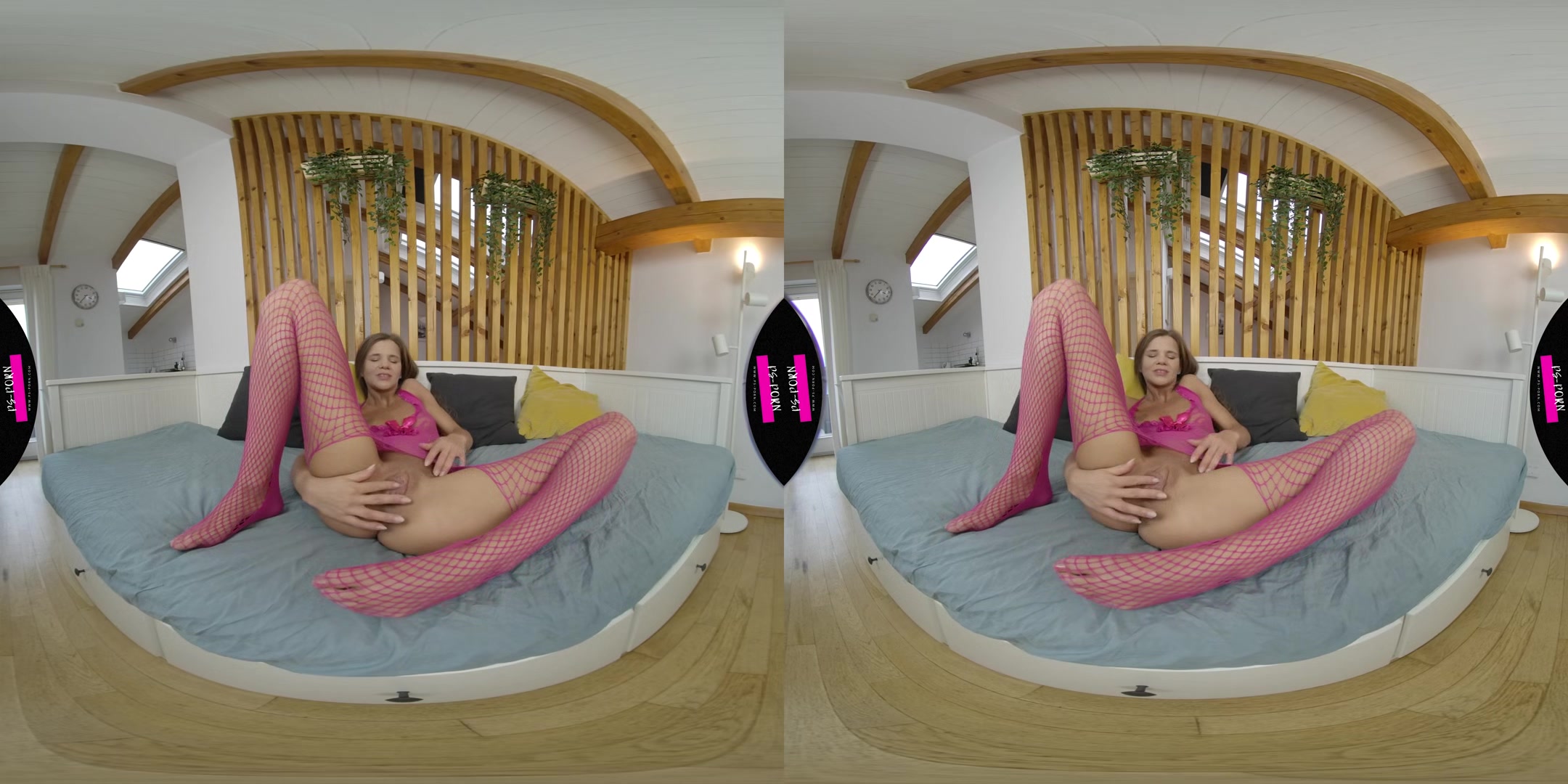 Sarah Masturbates Her Pussy - Ps-Porn