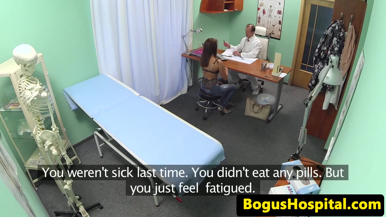 Orally pleasured patient pussyfucked by doc