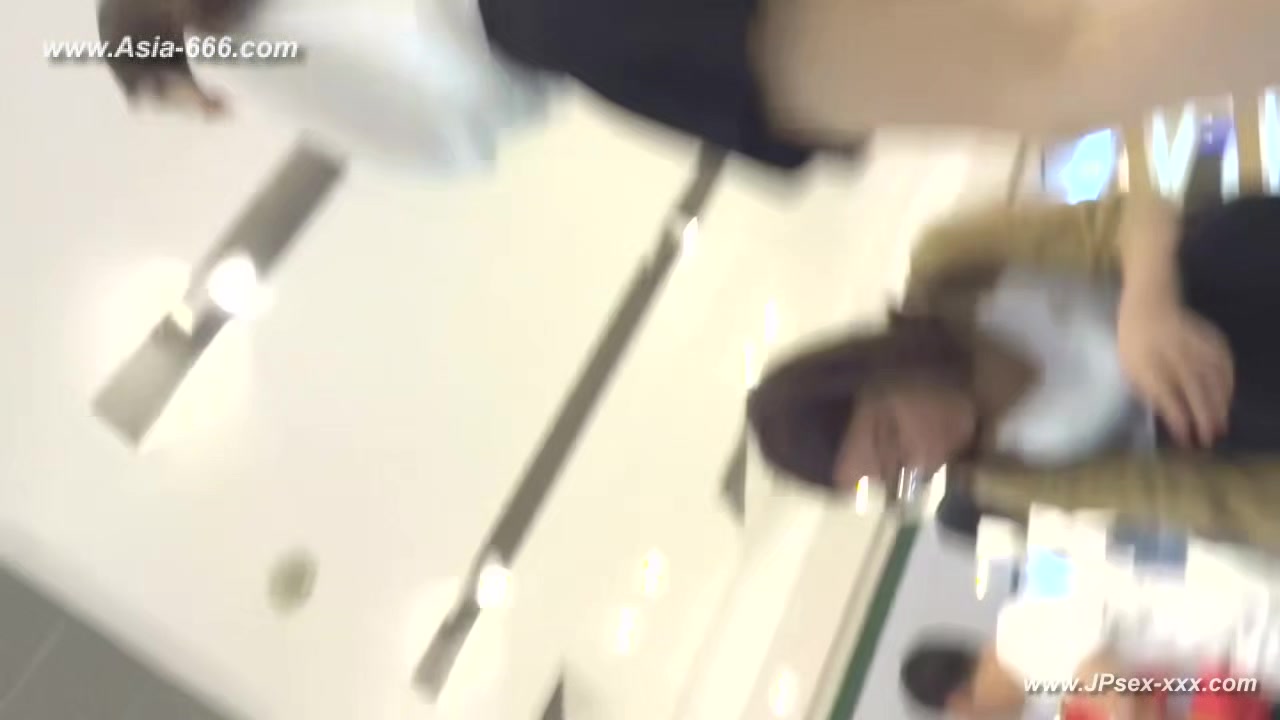 peeping chinese amateur upskirt.117
