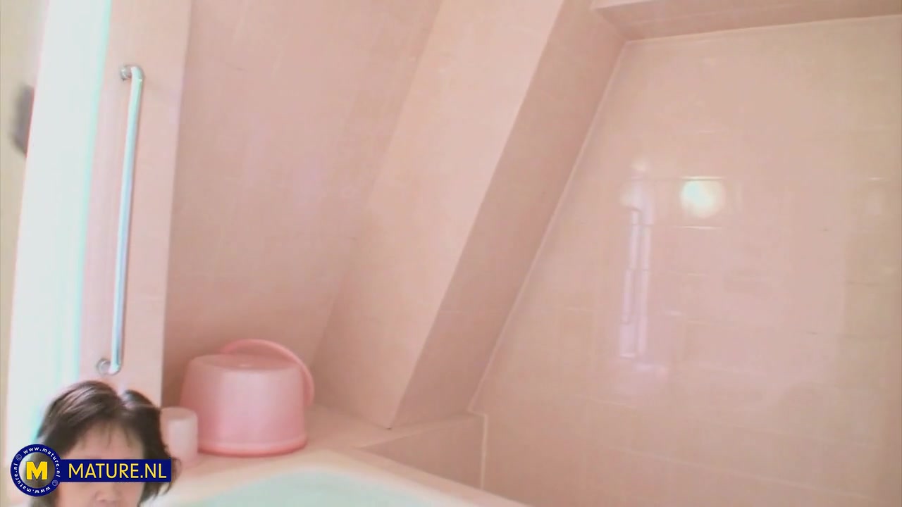 Skinny Japanese Lady Michiyo Fukumoto Wants To Get Fucked & Creampied - MatureNl
