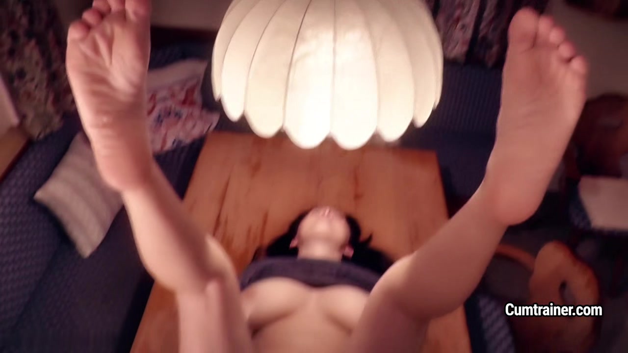 Britney Swallows - Barefoot Pussy Pounding