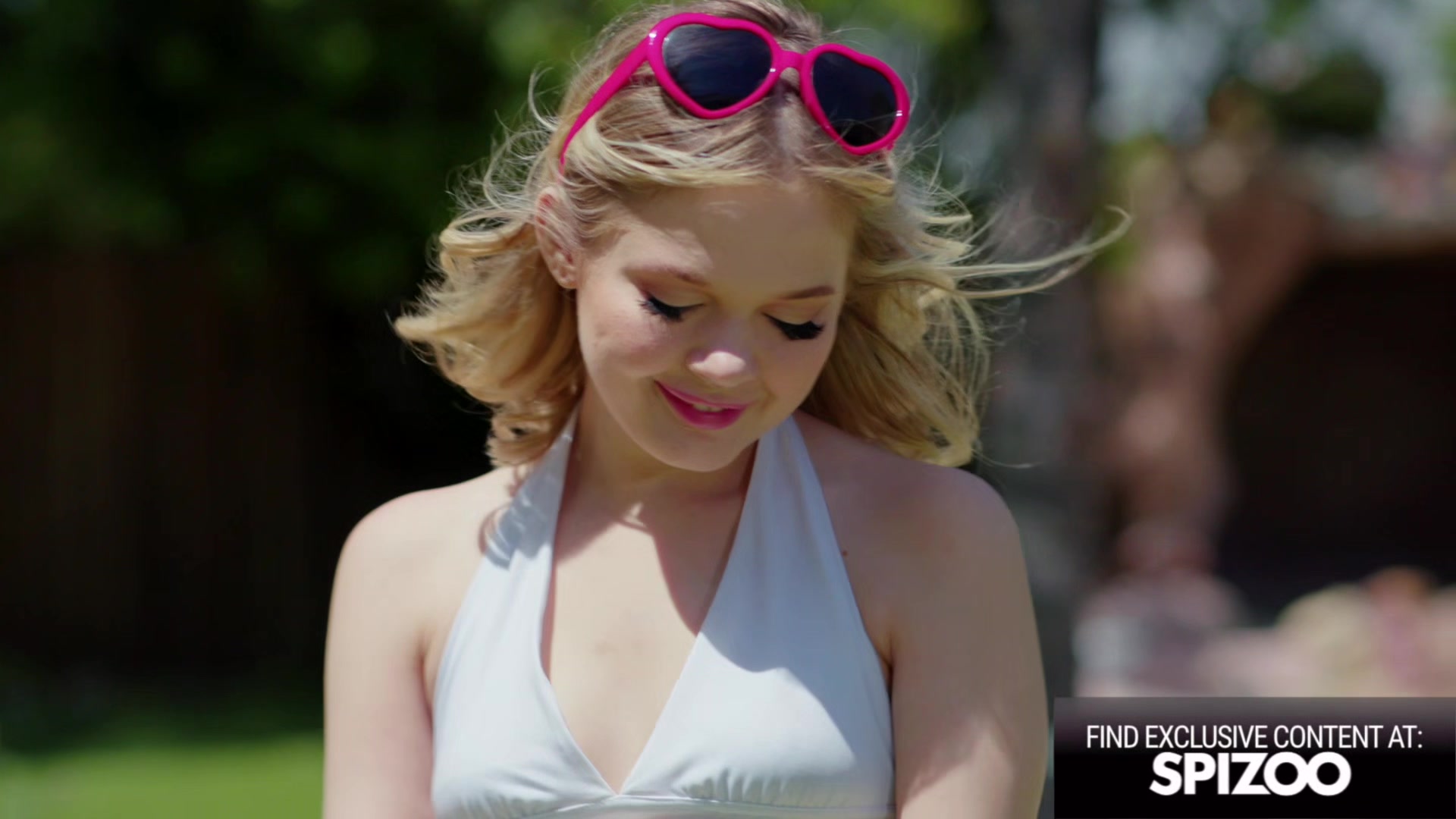Coco Lovelock Is A Tiny Squirting Housesitter