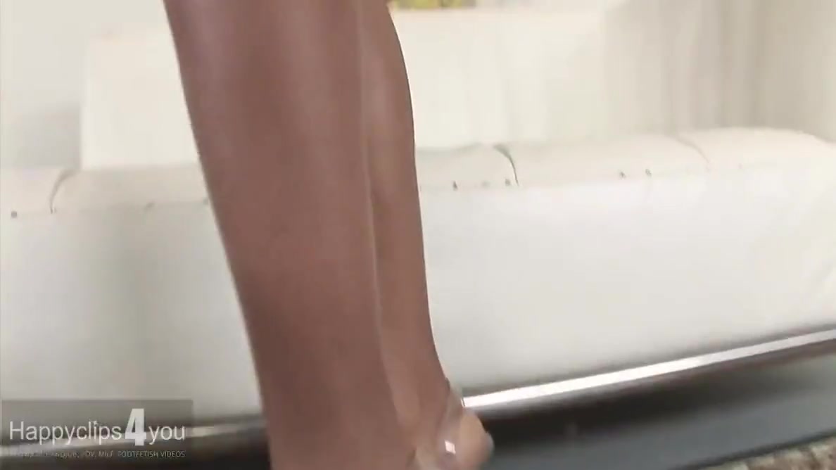 Chocolate Girl Sucks A Massive Dick