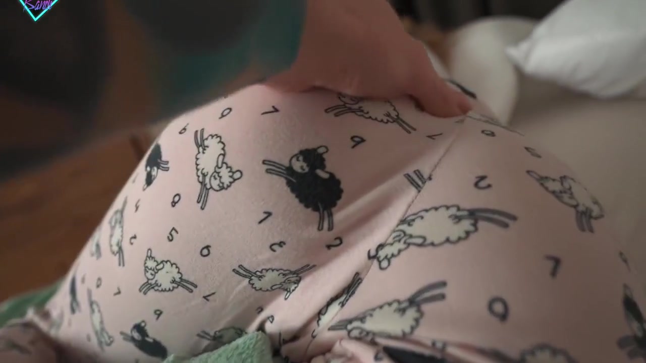 Karneli Bandi - I Woke Up To My Stepbrother Jerking Off My Pussy 5 Min