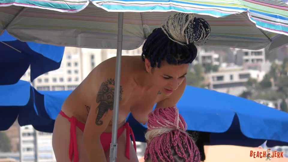 Nice hairdos - BeachJerk