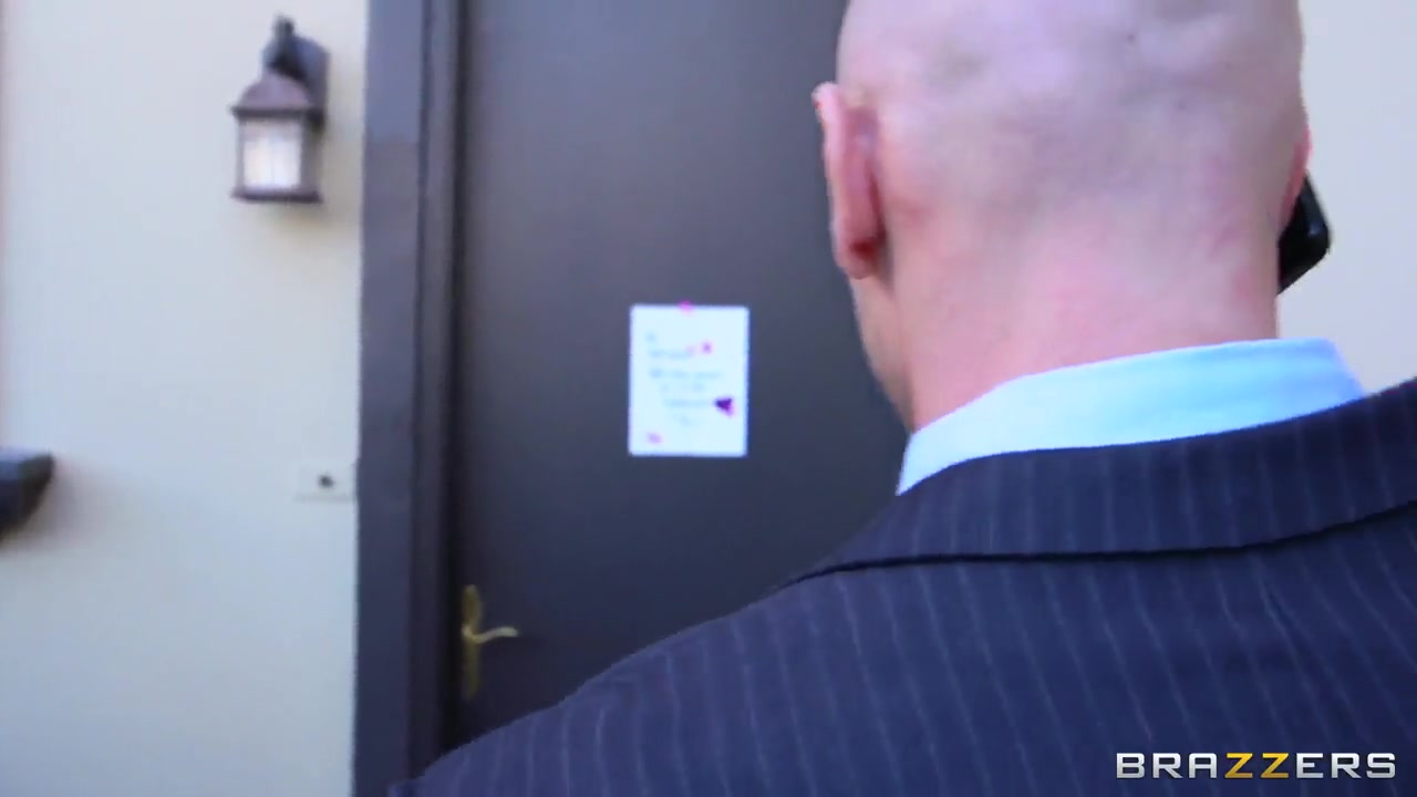 Johnny Sins' dick is covered with cream by Yurizan Beltran