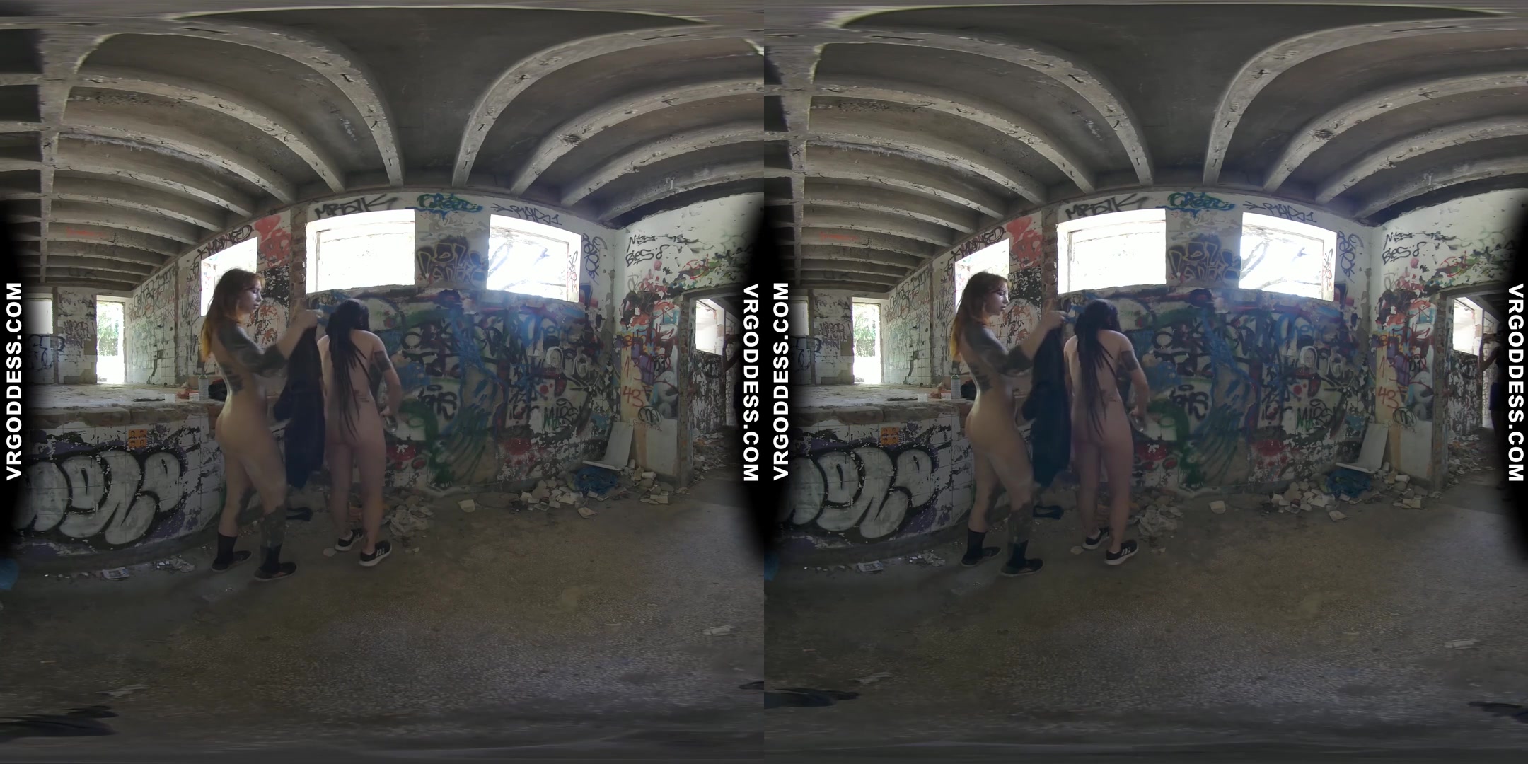 Risky Public Nudity Hot Girls On Vacation Spray Painting Graffiti Brille & Cherri Also Topless Beach