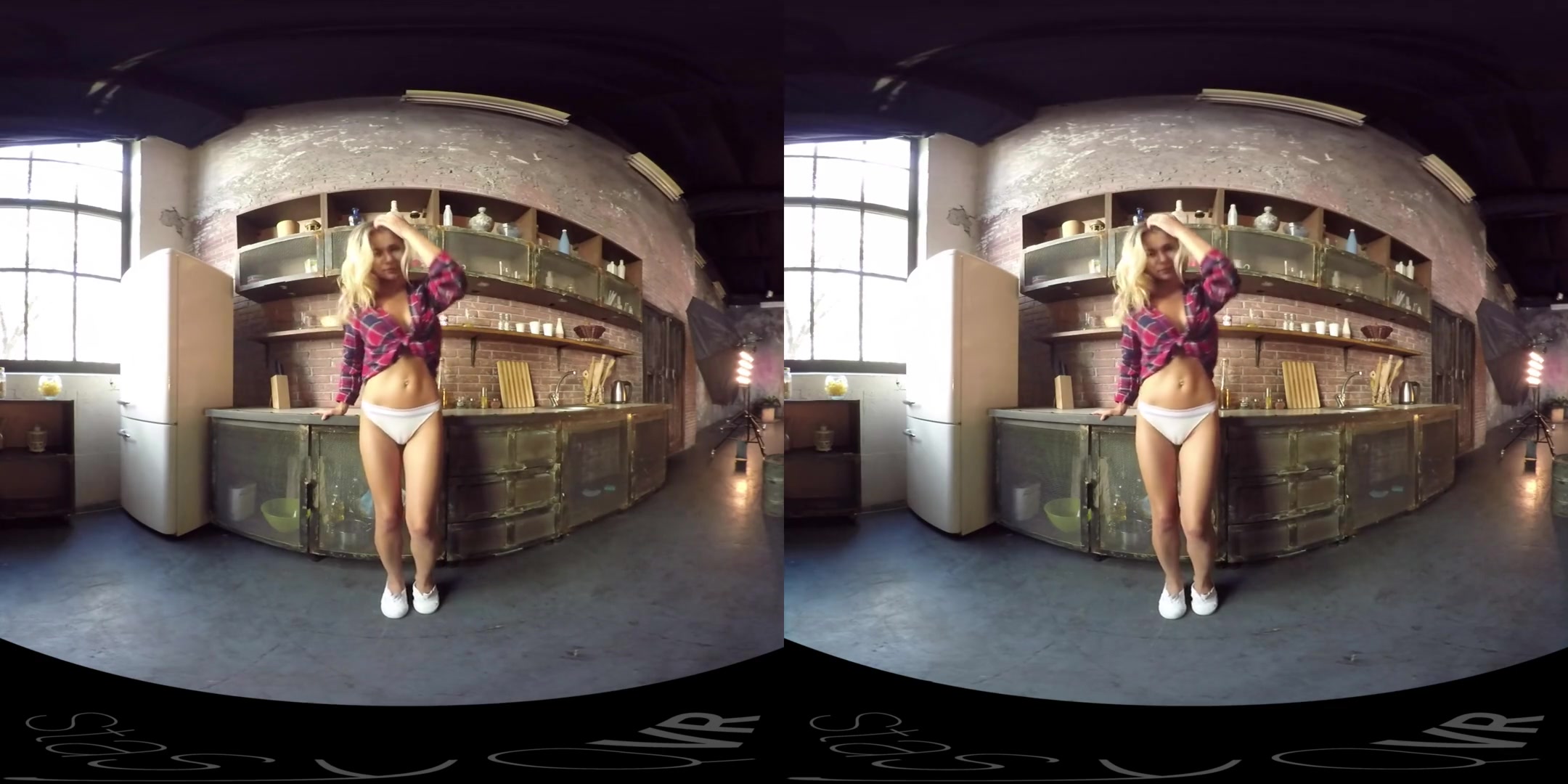 Blonde Strips For Breakfast - StasyQVR