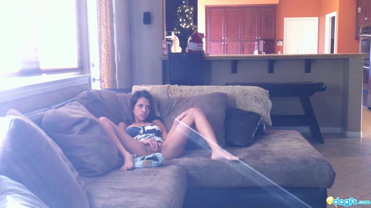 Latina Caliente Yessie Masturbating - RealLatinaExposed