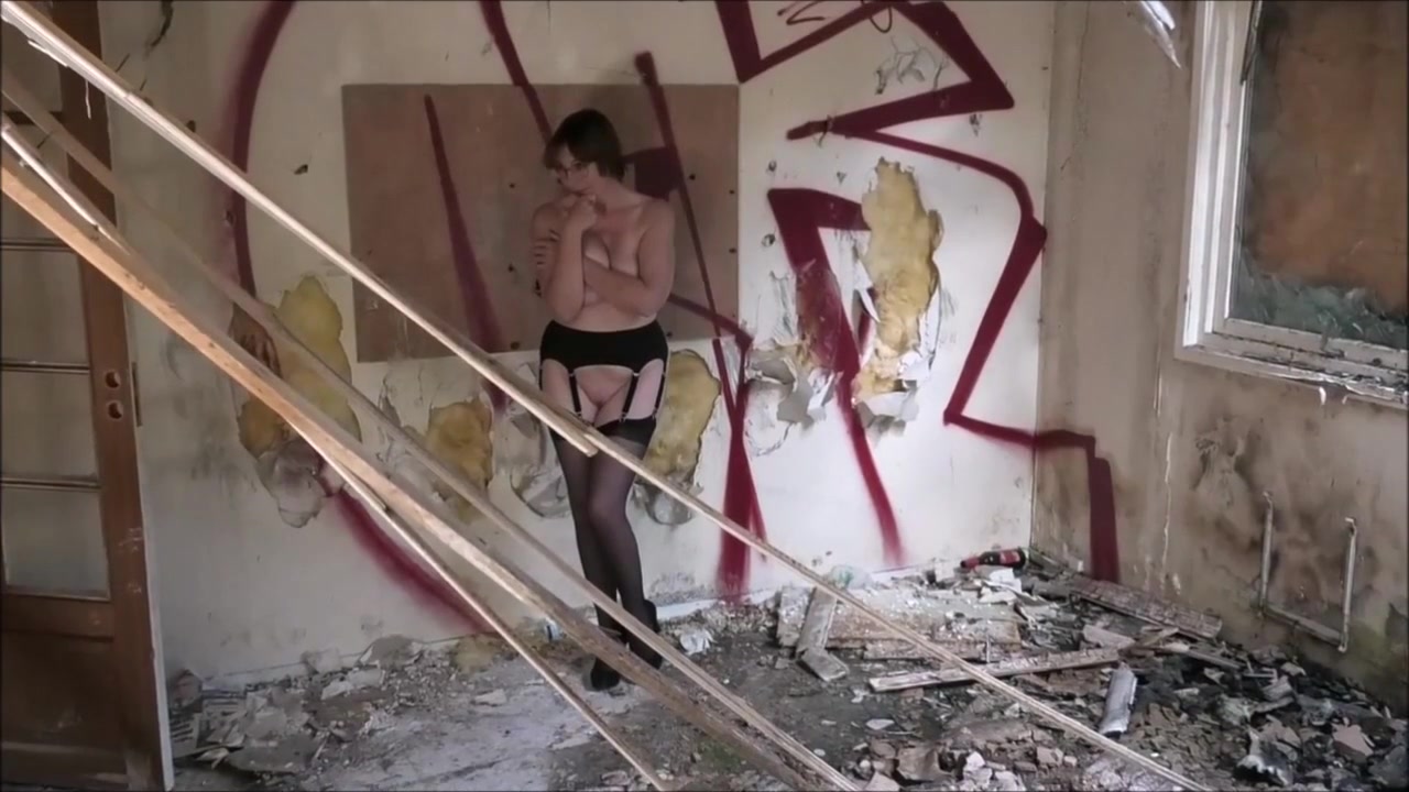 Derelict House Shoot Pt2 - BarbySlut