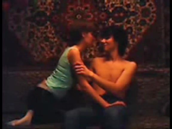 Girlfriend gives a private sex lesson ended with facial