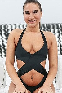 Desirae Rose