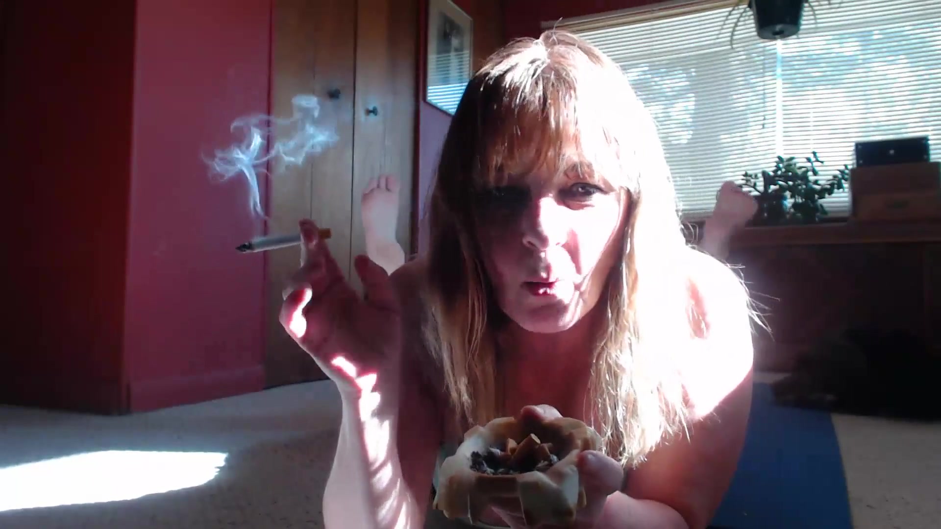 Smoking In The Sunlight - TacAmateurs