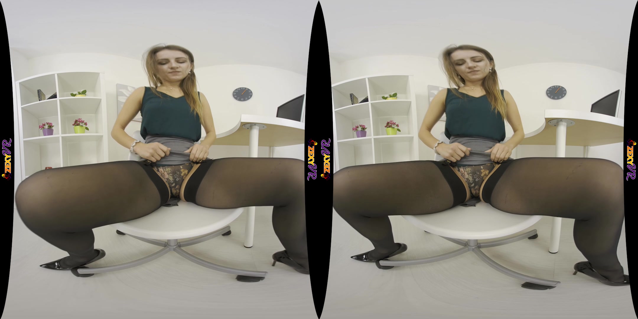 Office Flirt featuring Scarlot Rose - ZexyVR