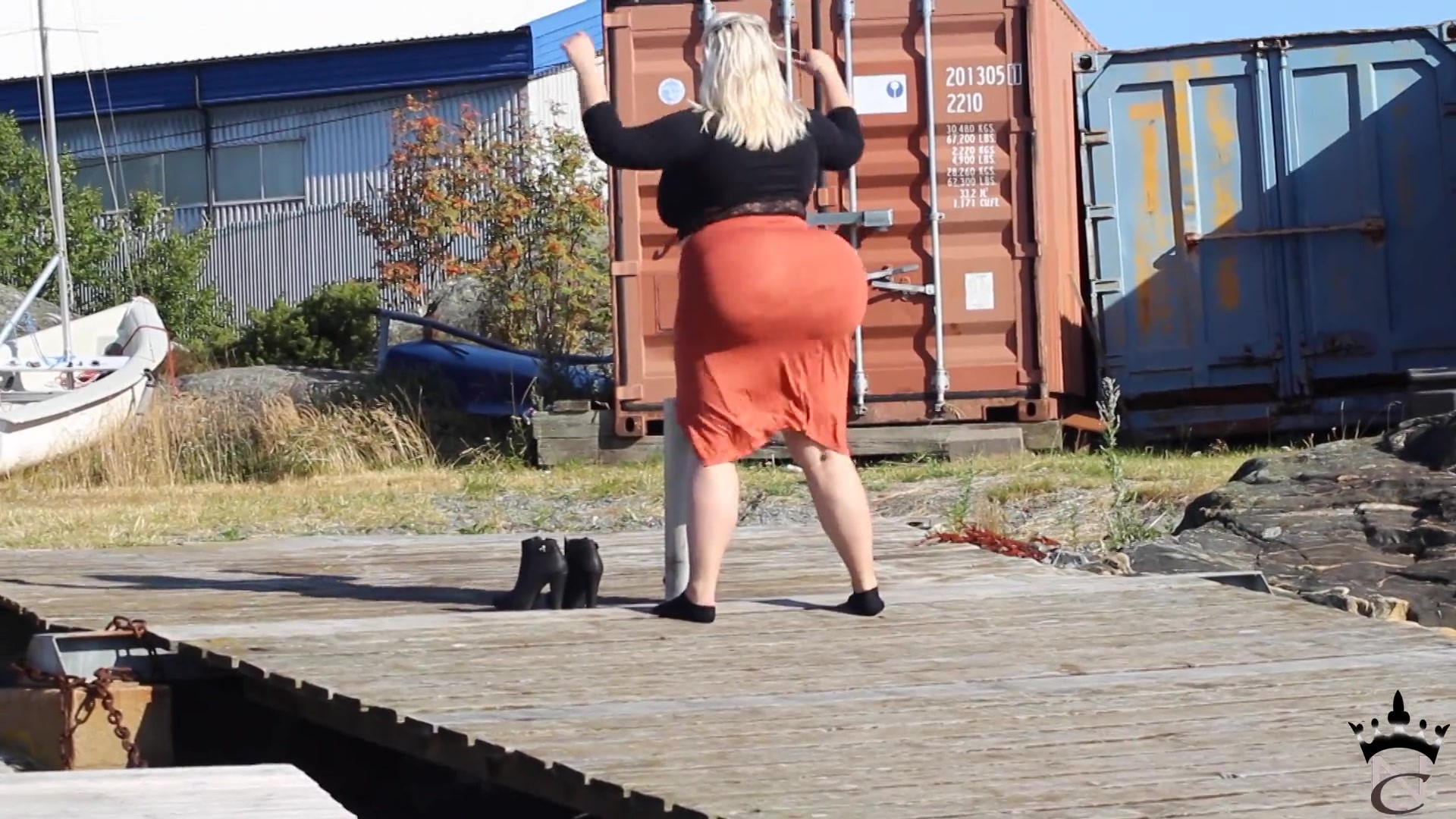 Waves On The Bridge - Sex Movies Featuring Natasha Crown