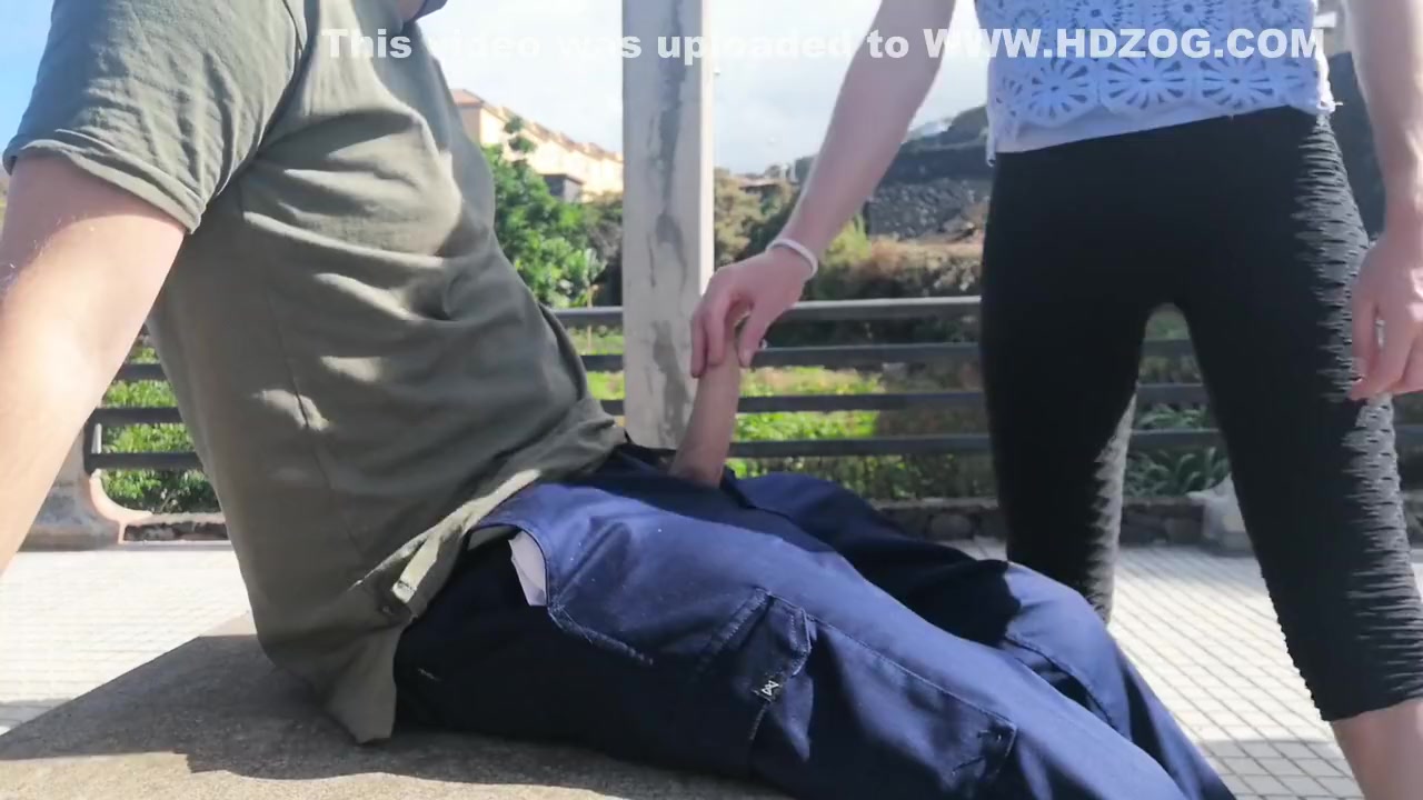 Very Risky Public Blowjob With A Huge Cumshot