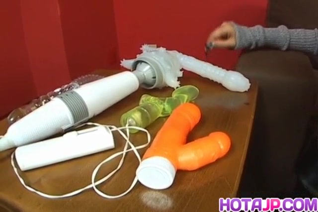 Misa Tsuchiya uses sex toys for orgasms