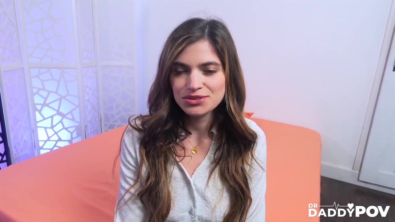 Horny Nicole Raes Treatment Ends In Squirting