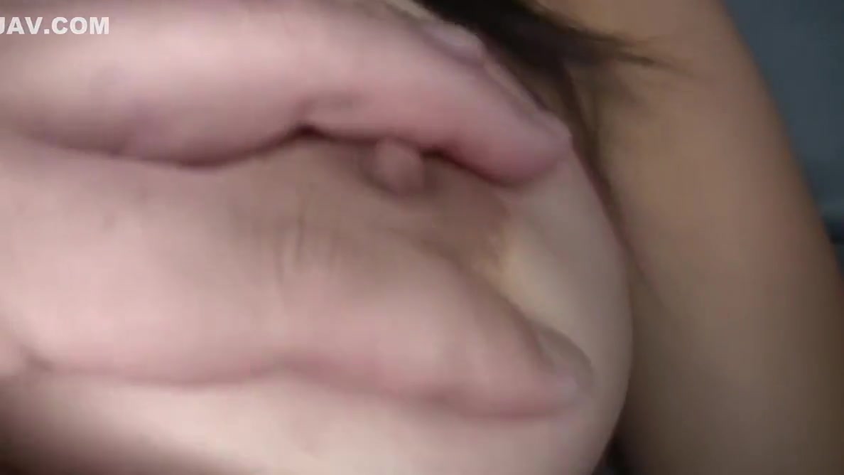Slut gets her hairy hope finegered before sucking dick