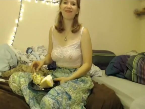 Retro blowjob action with a cute babe