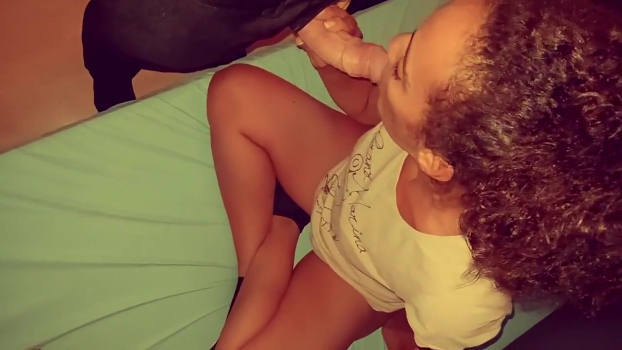 Baby-sitter Beurette Surprise En Pleine Action Fini Par Se Soumettre A Se Faire Pilonner Le Cul