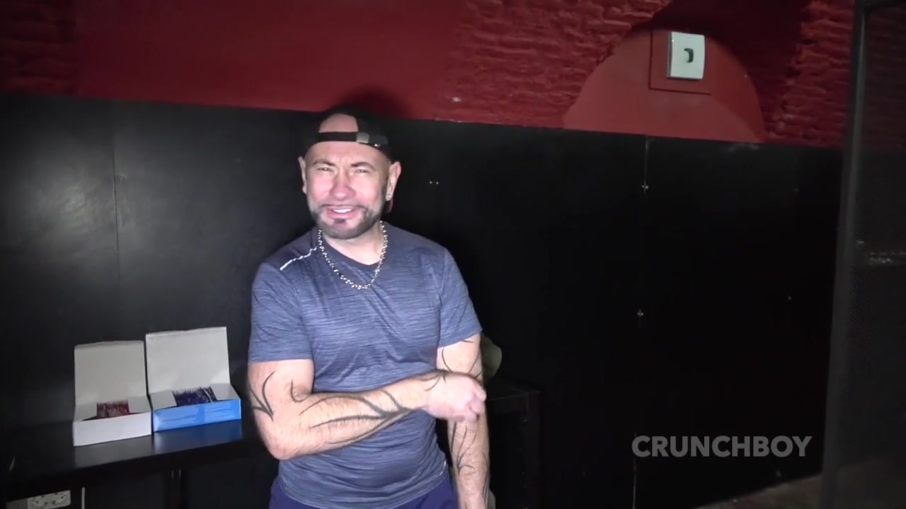 Max Fendez Fucked Bareback By Straight Boy Curious - BarebackSexParty