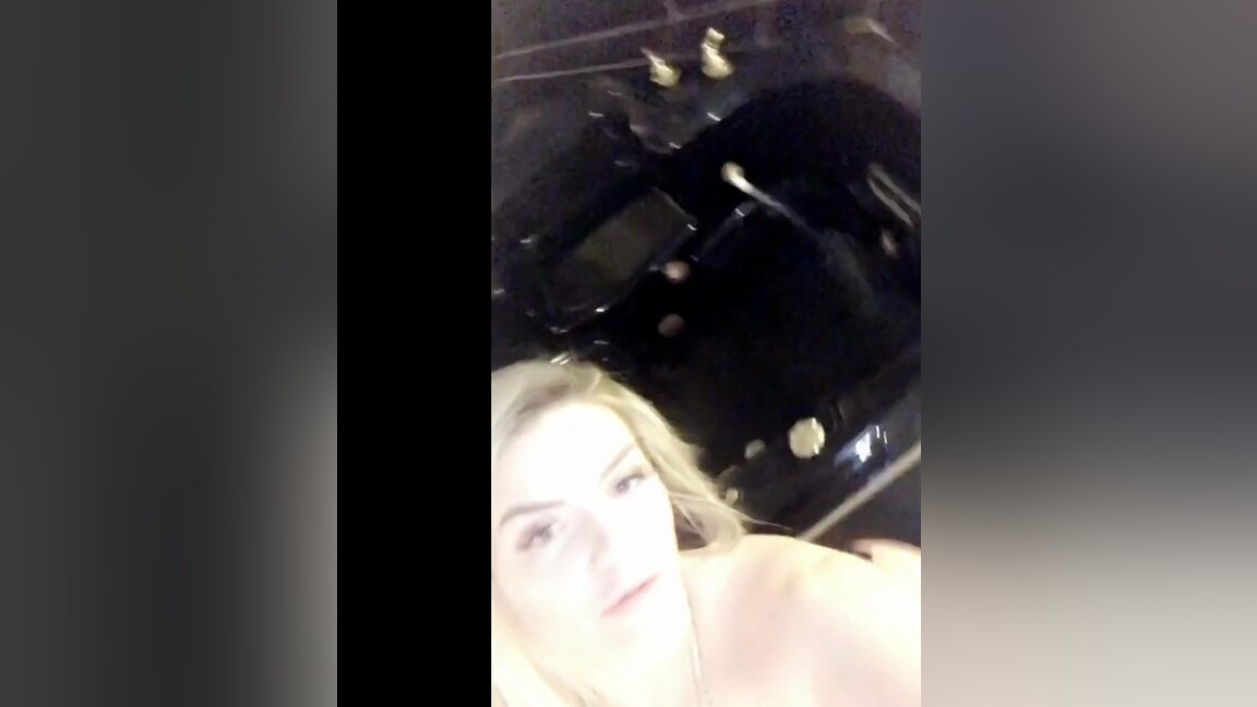 Hot Tub Fun - Sex Movies Featuring Emmy Demure