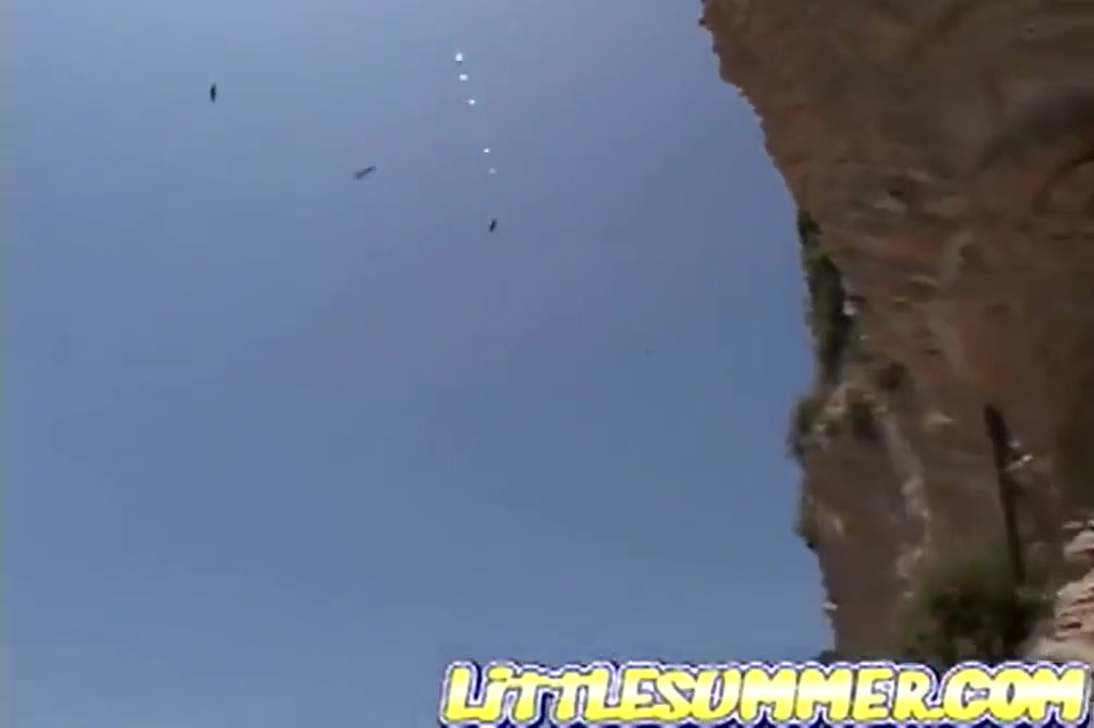 teen 18+ Lesbo Fingered On The Beach