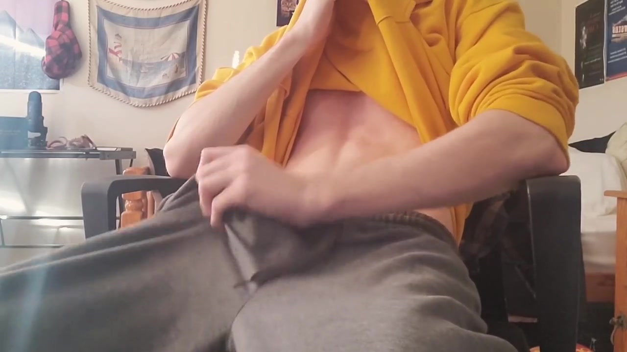 Solo teen 18+ In Yellow Fucks Fleshlight