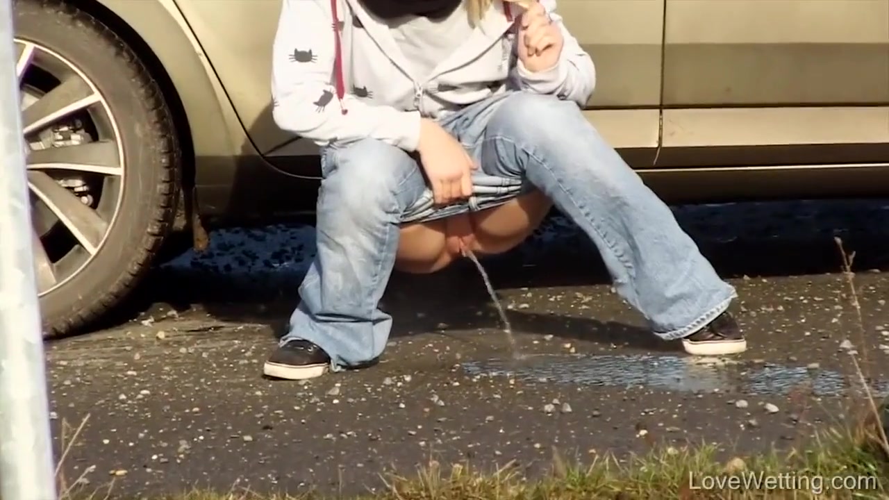 Violeta Pissing Compilation