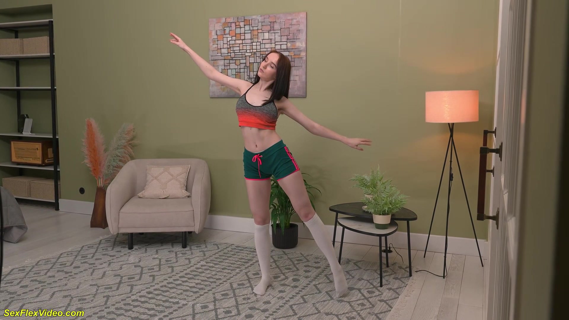 Busty 18 Y.O Teen With Braces Shows Her Flexibility