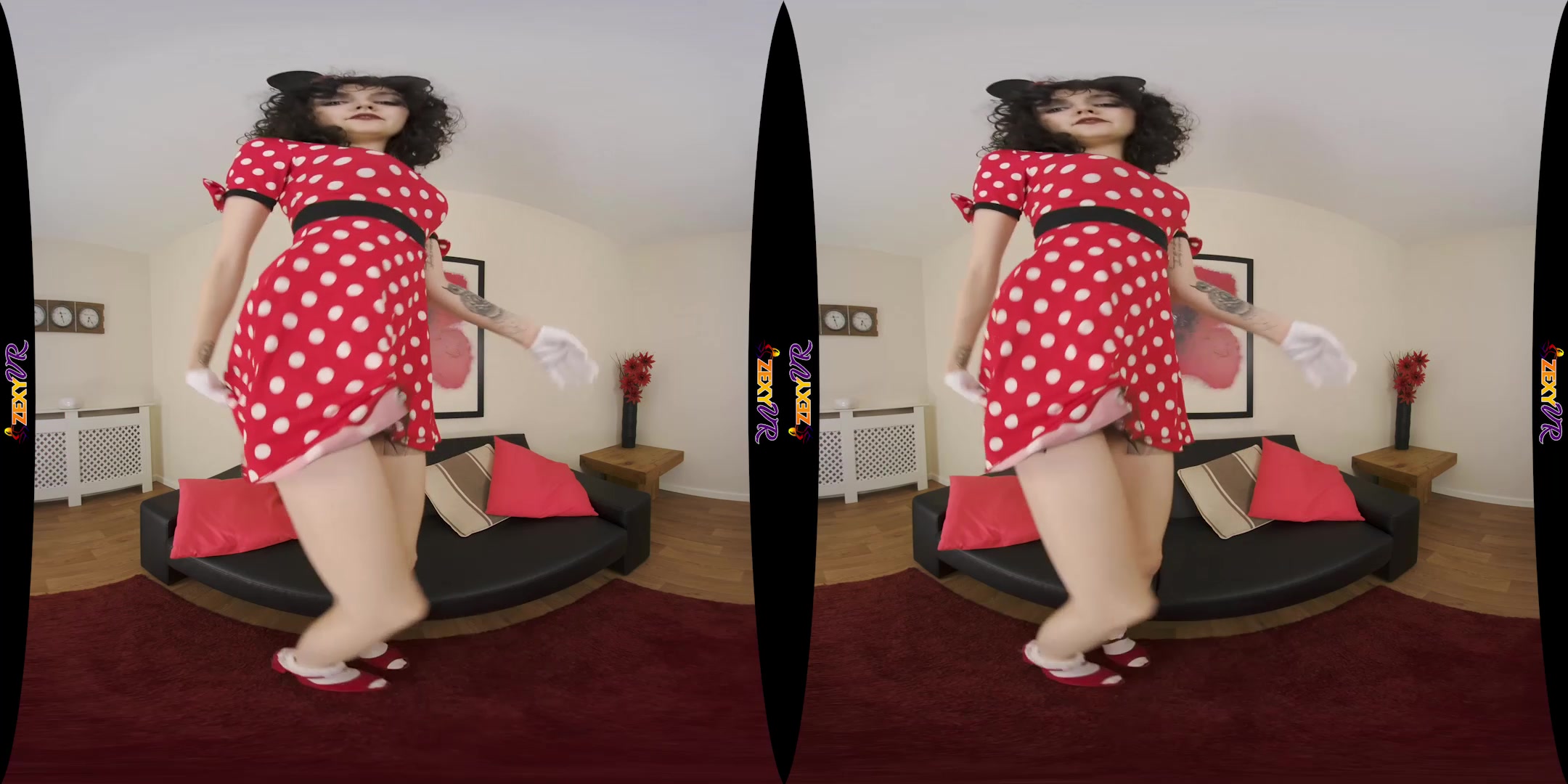 Minnie Girl featuring Millie Parker - ZexyVR