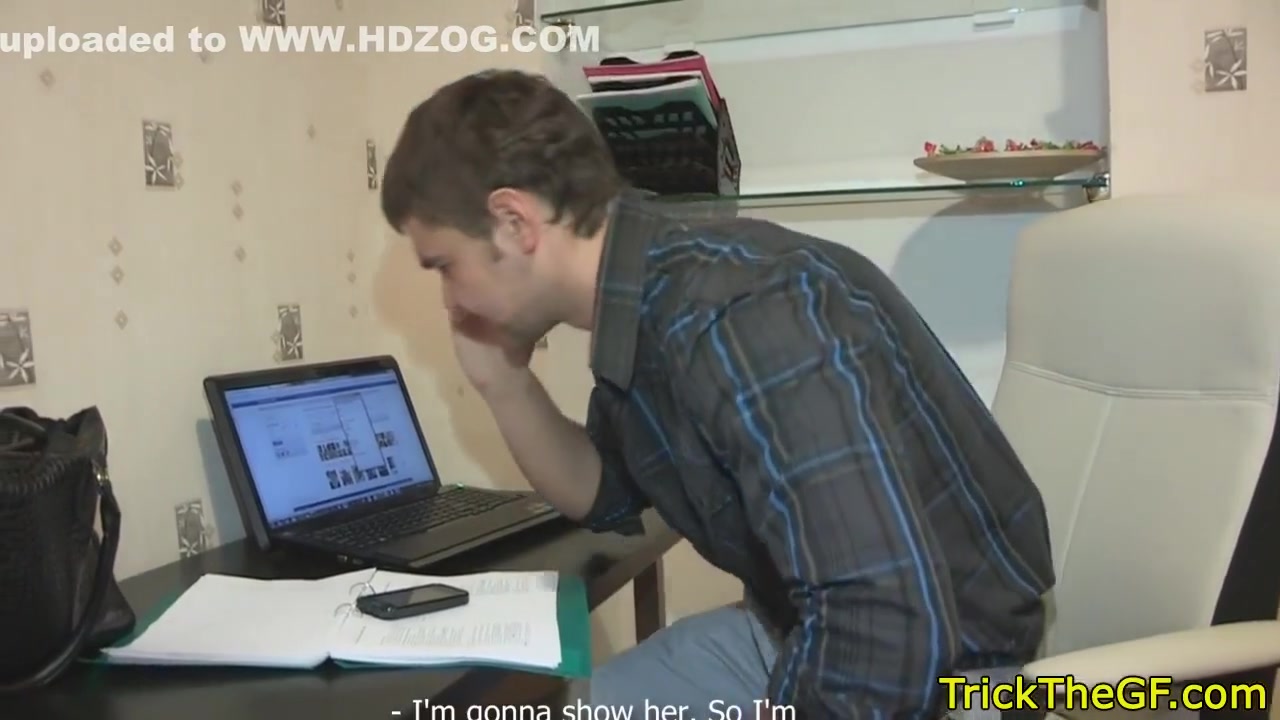 Tricked Russian Gf With Roundass Gets Fucked