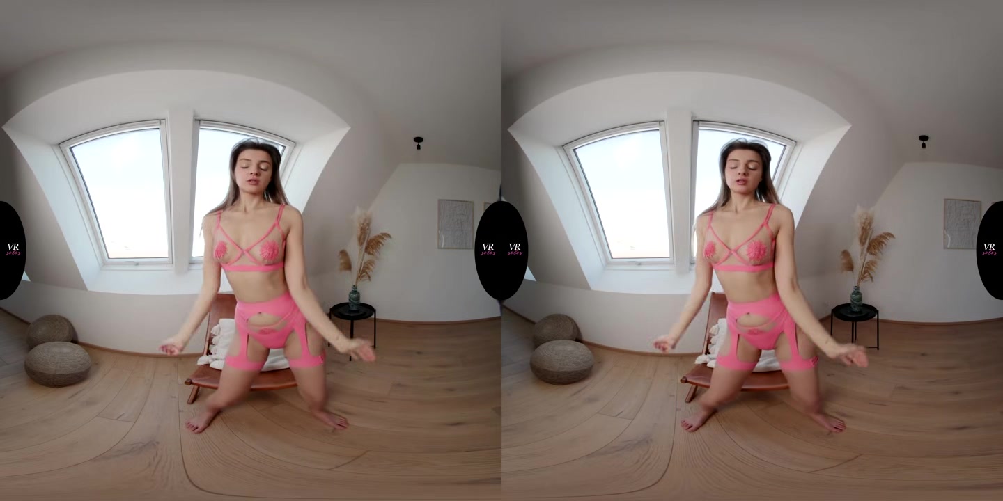 Leg Shaking Orgasm Up-Close - VRsolos