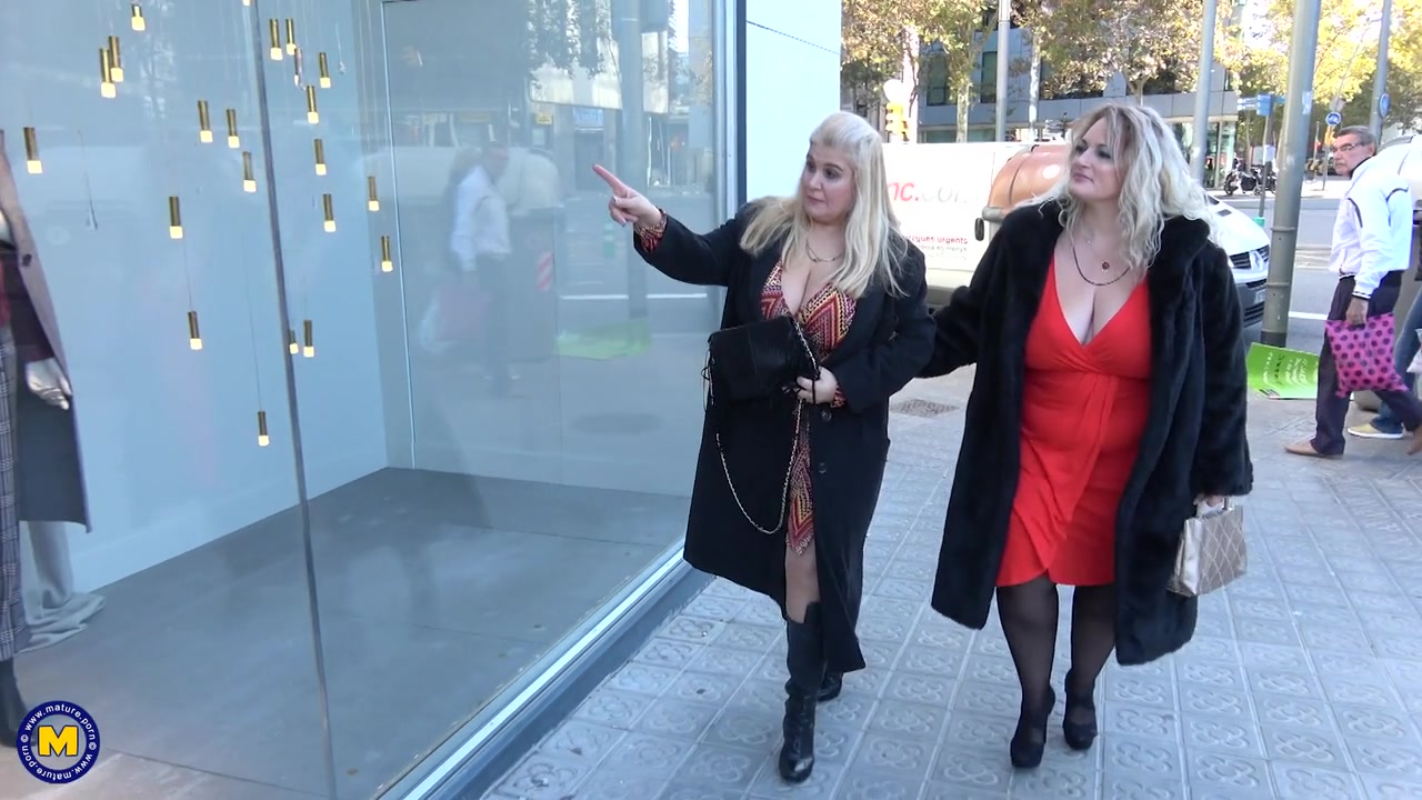 Two Horny Curvy Mature Ladies With Big Tits Having Lesbian Sex! - MatureNl