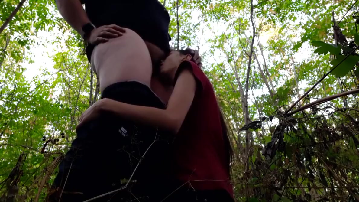 I Fuck My New Girlfriend Hard In The Forest In The Mouth - Lesbian - Candy S